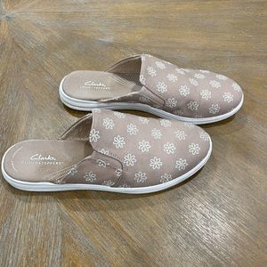 Clarks Cloud Breeze Shore Slide Shoes Daisy Bohemian Farmhouse 10 Tan Taupe